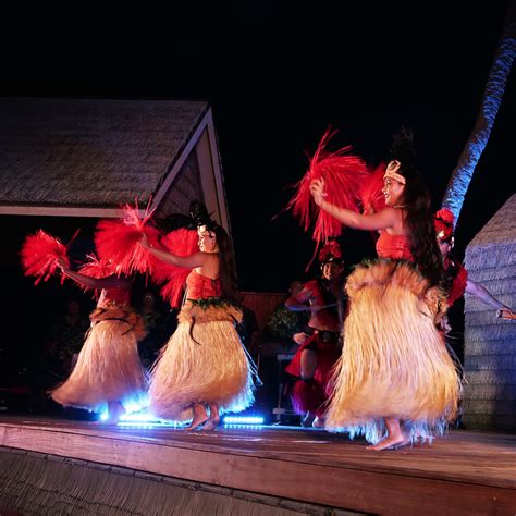 Family friendly luau on the Big Island – Bay Area Fashionista