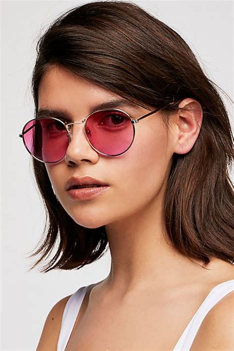 31 Pairs of Cute Winter Sunglasses to Shop, ASAP | StyleCaster