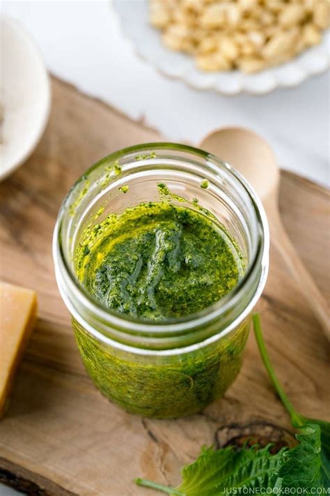 Homemade Shiso Pesto 大葉ジェノベーゼ | Recipe | Harvest recipes, Pesto, Shiso