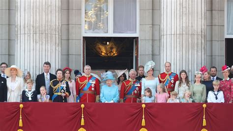 Meghan makes balcony debut at Trooping the Colour | UK News | Sky News