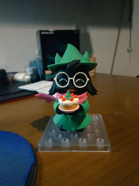 The Ralsei Nendoroid that my parents bought for my birthday finally arrived!! : r/ralsei