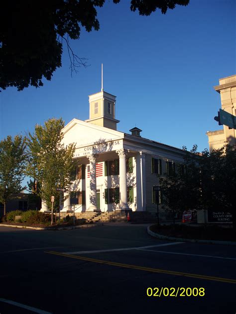 County Courthouse Building & Historical Marker – Adventures Around Putnam