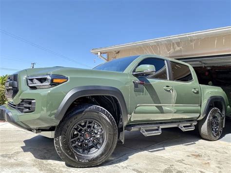 Dark Green Toyota Tacoma