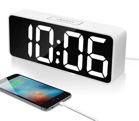 The 10 Loudest Alarm Clocks for Heavy Sleepers in 2024