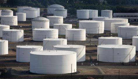 U.S. crude oil storage is filling rapidly | BOE Report