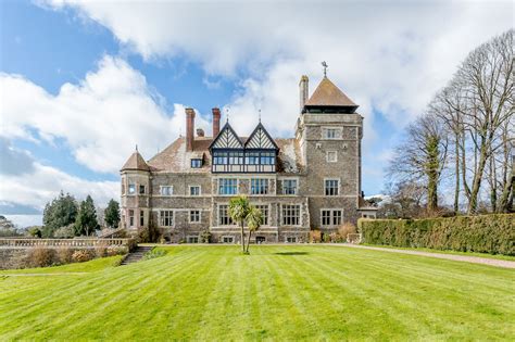 Following a Decade-Long Renovation, Devon House Hits Market for £1.5M ...