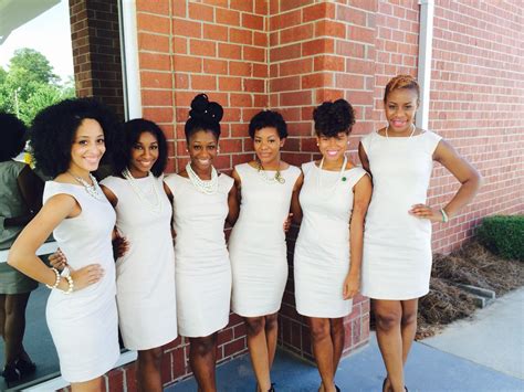 The "Phenomenal" Pi Phi chapter of Alpha Kappa Alpha Sorority, Inc. at UGR 2014. | That way