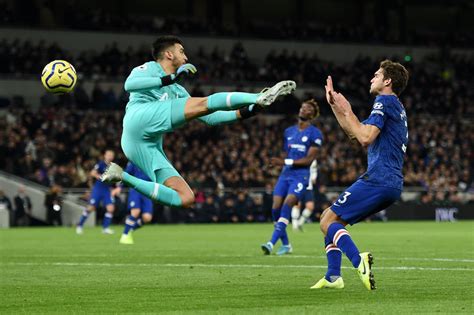 PsBattle: Tottenham Hotspur Goalkeeper attempts to make a save with his foot instead of hands ...