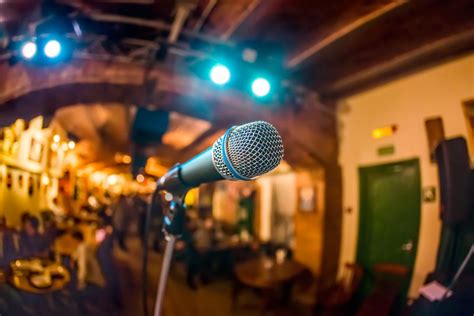 Sing Your Heart Out at These Karaoke Bars in Daytona