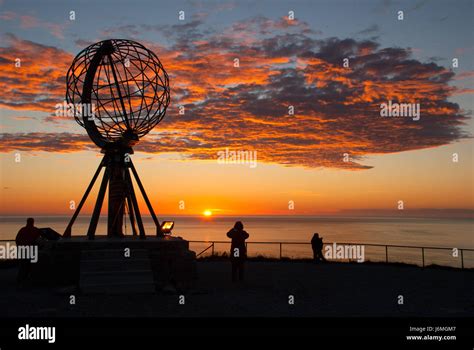 Nordkapp. Globe Monument at North Cape, Norway. Midnight at Nordkapp Stock Photo - Alamy