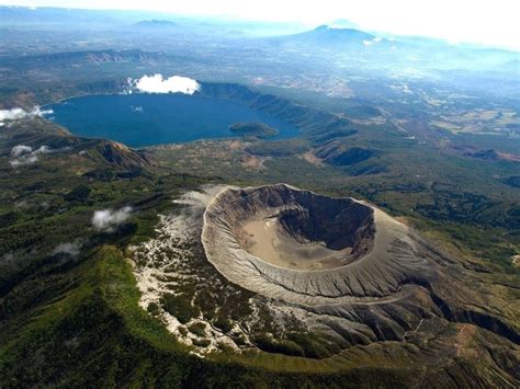 Lago de Coatepeque, Santa Ana | Expedia.se