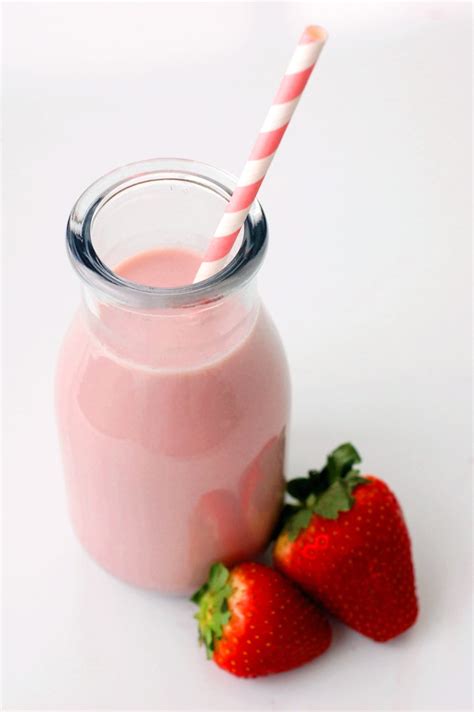 DIY Homemade Strawberry Milk Syrup (Without Refined Sugar or Dye ...