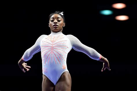 Simone Biles surprised with an incredible jump: she did a Yurchenko Double Pike and the judges ...