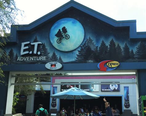 Ride Highlight: E.T. Adventure - ThemeParkHipster