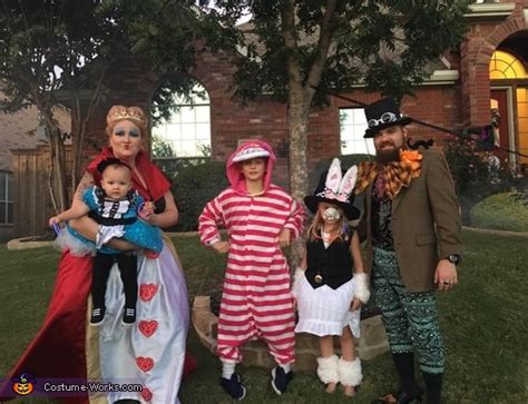 Awesome Alice in Wonderland Family Halloween Costume | DIY Tutorial