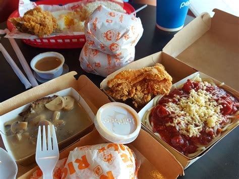 Wisemummy81: Ultimate breakfast--Jollibee