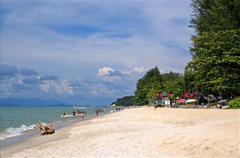 ron sutton images: Batu Ferringhi Beach Malaysia.