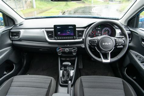 2022 Kia Stonic Sport Review - Cartopia