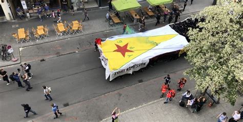 ANF | 30.000 march in Munich with giant YPG flag