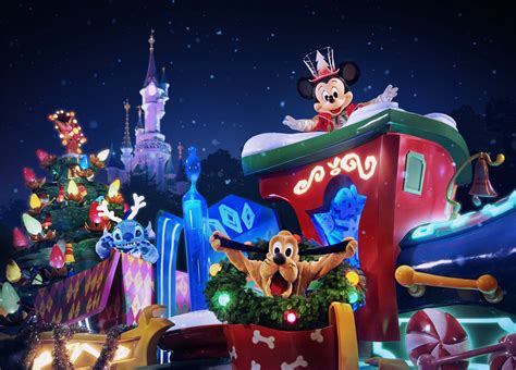 Disneyland Paris Announces New 'Mickey's Dazzling Christmas Parade ...