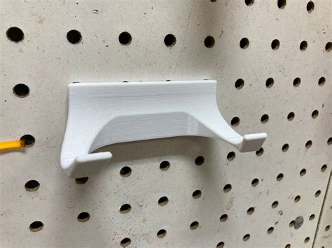 Free STL file Pegboard holder for Harbor Freight Pittsburgh 1lb dead blow hammer・3D print object ...