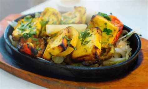 The Incredible West Indian Cuisine - 7 Most Delicious Dishes - FooDeiz