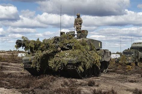 Ukraine to receive squadron of tanks as Rishi Sunak vows to support Kyiv counteroffensive ...