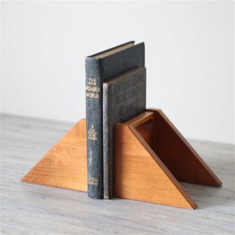 Simple Diy Wooden Bookends / They're also strong enough to hold heavy ...