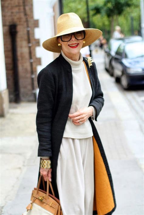 #aginggracefully | 70 year old women, Stylish fashion, Fashion