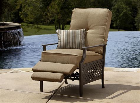 La-Z-Boy Outdoor Kennedy Recliner - Outdoor Living - Patio Furniture - Chairs & Recliners