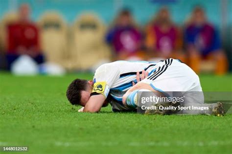 Lionel Messi Injury Photos and Premium High Res Pictures - Getty Images