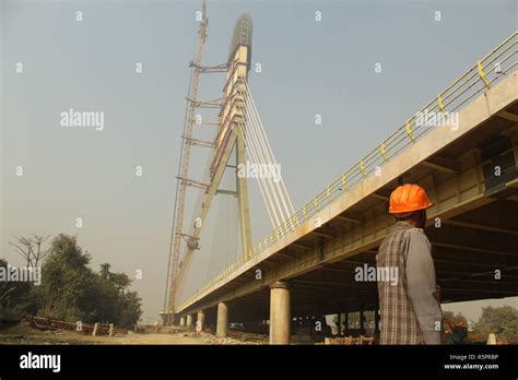 signature bridge delhi india Stock Photo - Alamy