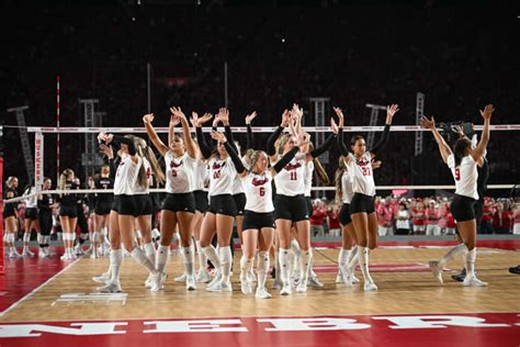 Video: Nebraska Volleyball Received Epic Welcome At The Final Four ...