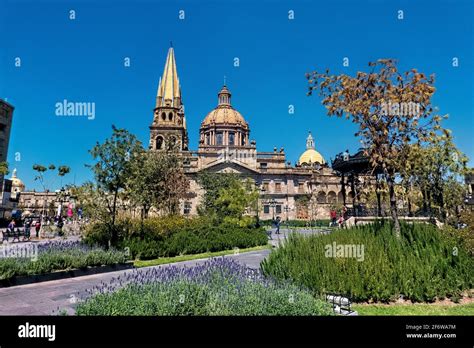 The impressive Guadalajara Cathedral in the historic center ...