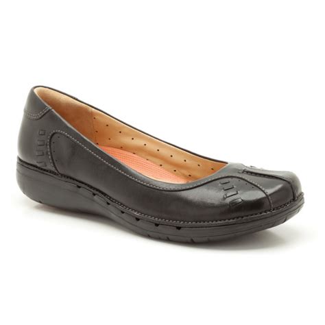 Clarks Ladies 'Un Rosily' Black Leather Casual Shoe | Marshall Shoes