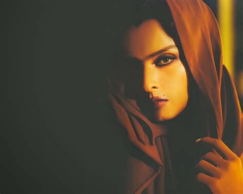 Rekha Wallpapers Free Download | Indian HD Wallpaper Free Download