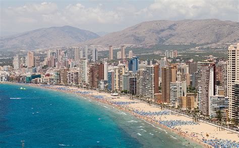 What are the best tourist attractions in Benidorm?