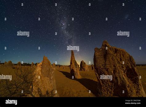 The pinnacles wa night hi-res stock photography and images - Alamy