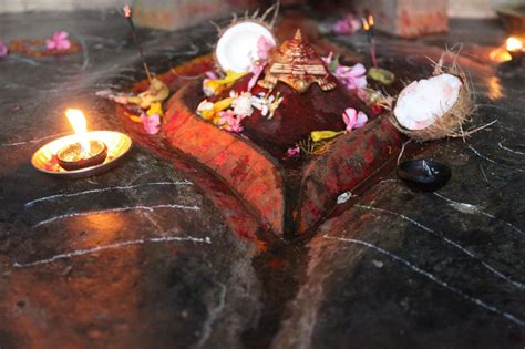 Secrets Of Kamakhya Devi Temple | Menstruating Goddess In India | Reckon Talk