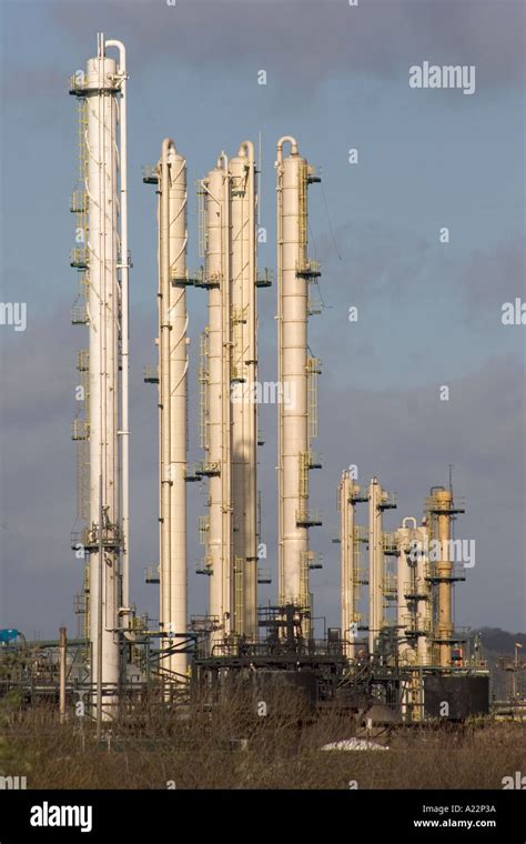 Dow chemical plant hi-res stock photography and images - Alamy