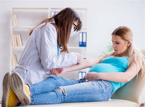 Pregnant Woman at Regular Pregnancy Check-up Stock Image - Image of belly, maternity: 164908549