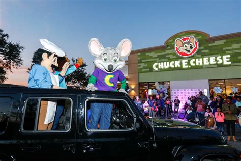 Here’s All You Need to Know About Unlimited Chuck E. Cheese Games