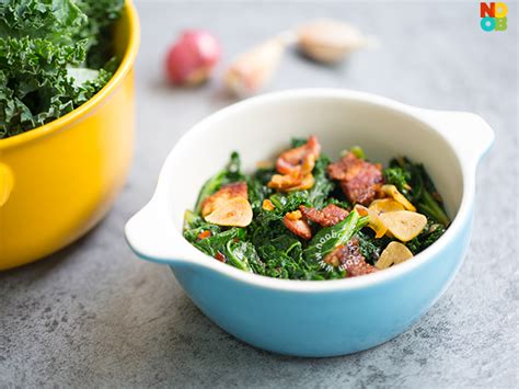 Stir-Fried Kale with Bacon Recipe | NoobCook.com