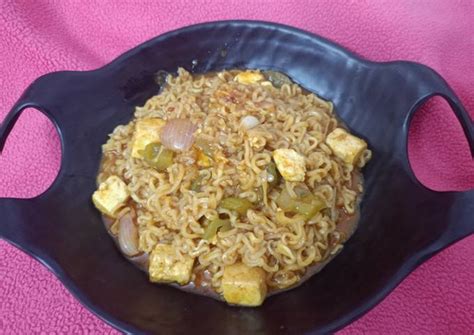 Chilli paneer maggi Recipe by Chef Tripti Saxena - Cookpad