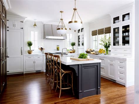 22 Contrasting Kitchen Island Ideas for a Stand-Out Space | White kitchen design, Contrasting ...