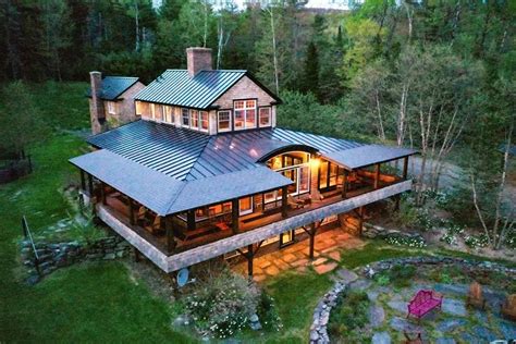 On the Market: A Clandestine Estate in New Hampshire's White Mountains