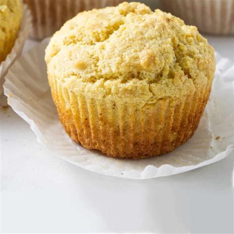 Cracker Barrel Cornbread Muffins | Recipe in 2022 | Sweet cornbread, Cracker barrel cornbread ...