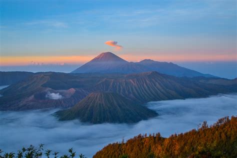 Background Gunung Bromo