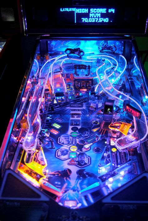 Tron_PF2_1.jpg (800×1195) | Pinball art