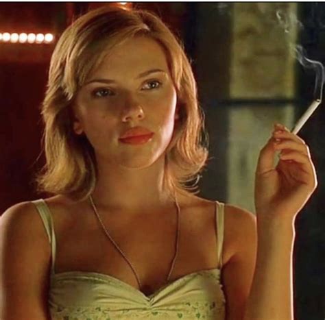 Smoking Ladies, Girl Smoking, Scarlett Johansson Smoking, Celebrities ...